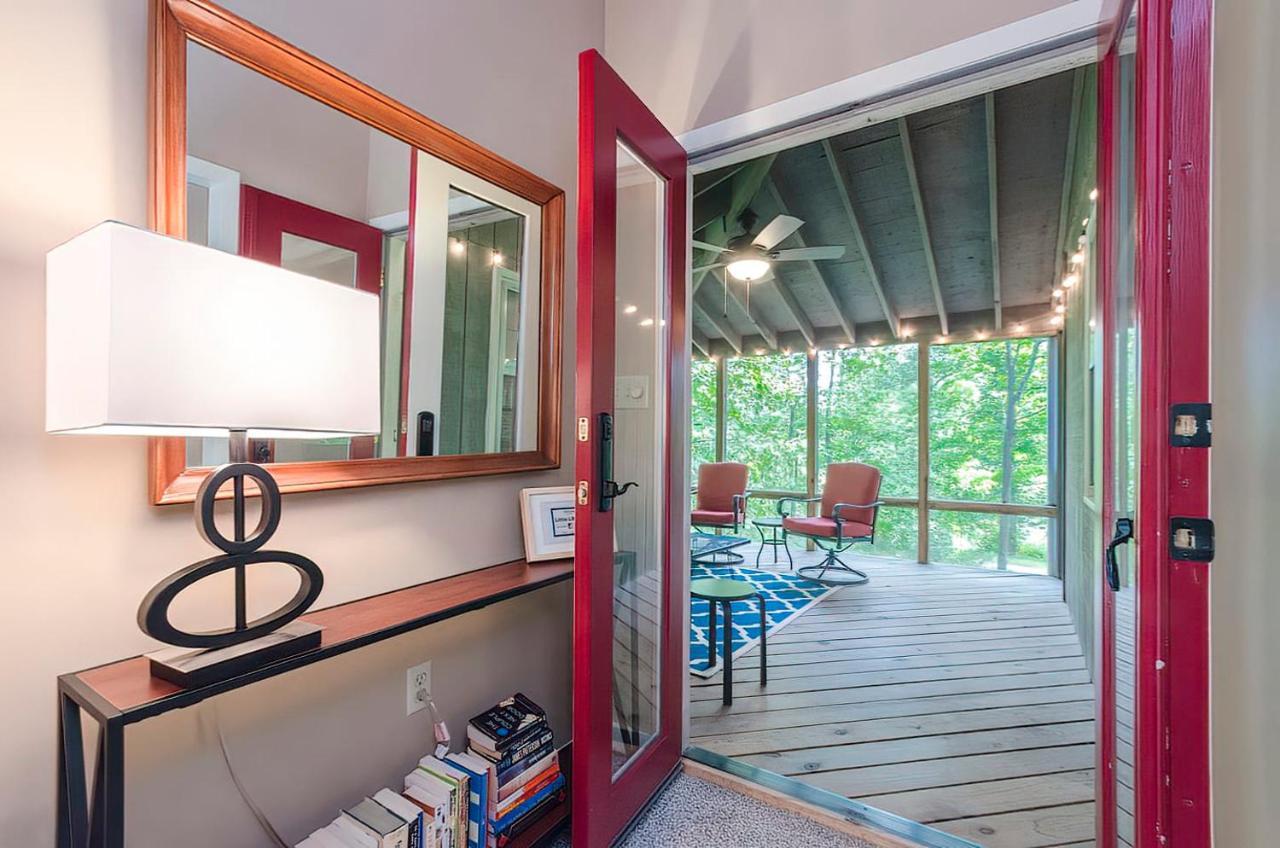 Secluded Oasis W Hot Tub, Screened-In Porch, Wifi! Беркли-Спрингс Экстерьер фото
