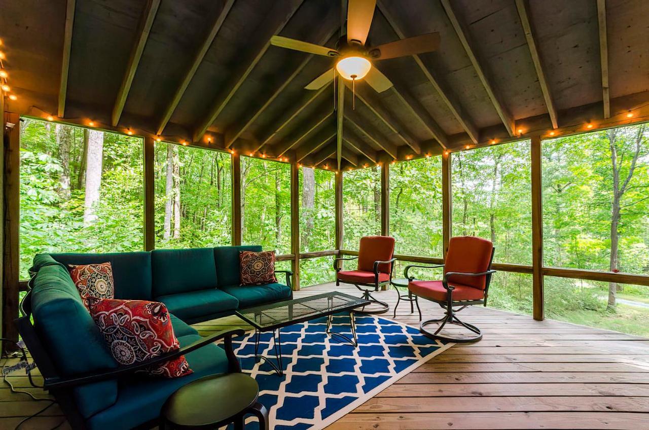 Secluded Oasis W Hot Tub, Screened-In Porch, Wifi! Беркли-Спрингс Экстерьер фото
